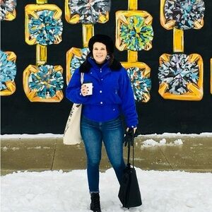 1980s Women's Blue Puffer Ski Jacket with Faux Fur Black Collar